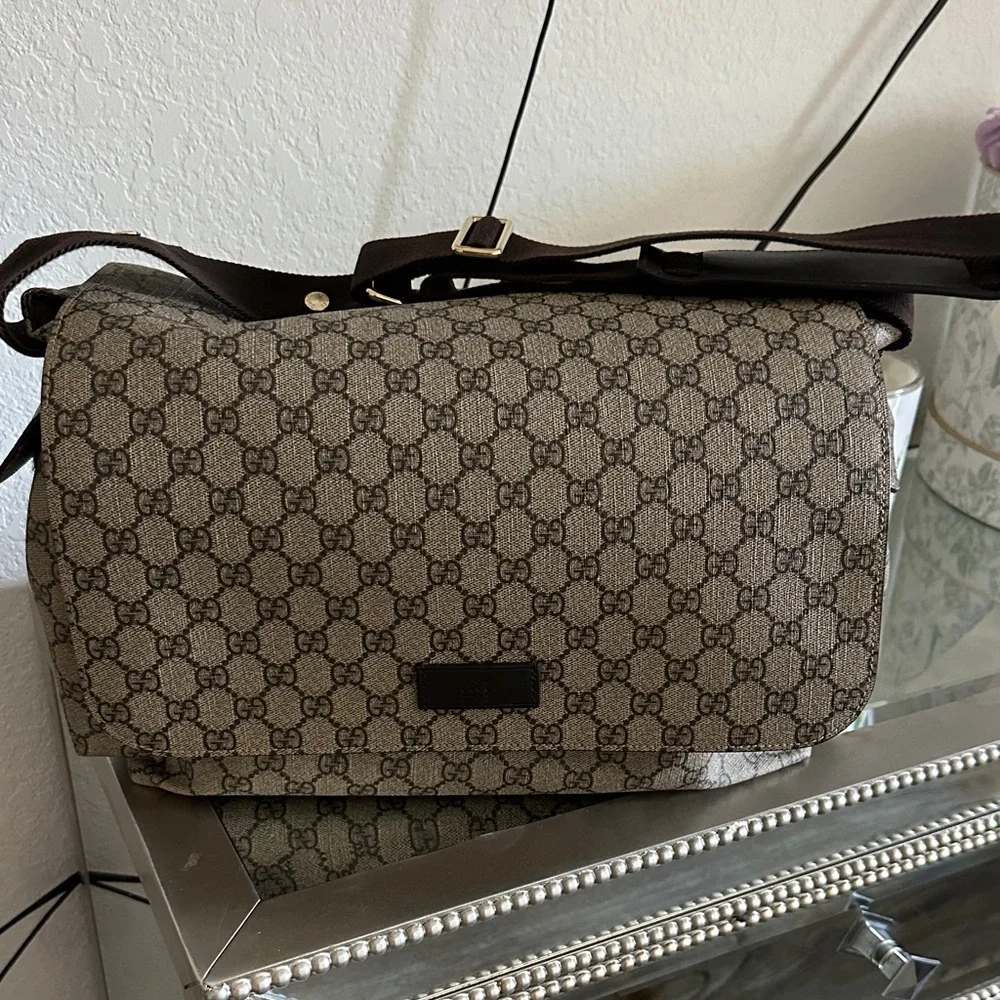Gucci Beige and Brown Baby Bag - Picture 1 of 5